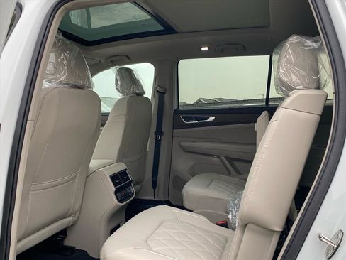New 2026 Volkswagen Atlas SEL Premium R-Line AWD/4WD image 14