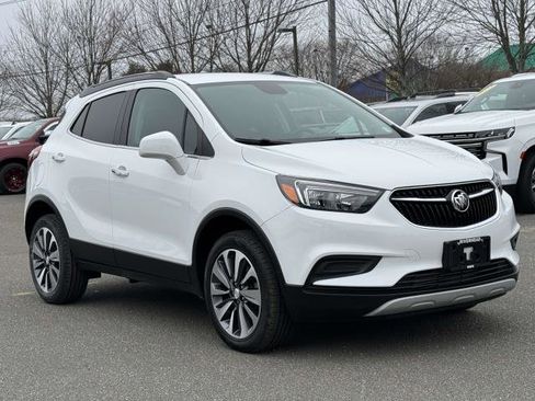 Used 2022 Buick Encore Preferred image 2