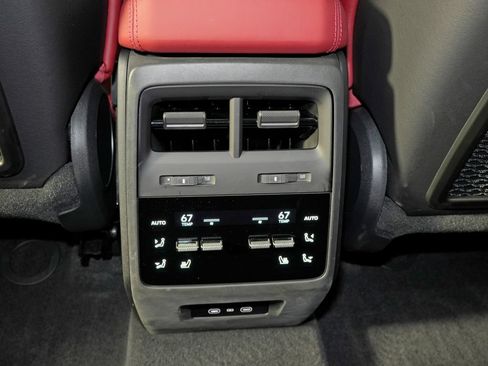Certified 2025 Porsche Macan 4 Electric w/ Premium Package AWD/4WD image 41