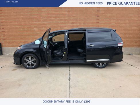 Used 2017 Toyota Sienna SE Premium image 12