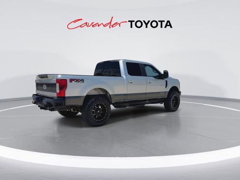 Used 2017 Ford F250 Lariat w/ Lariat Ultimate Package AWD/4WD image 8