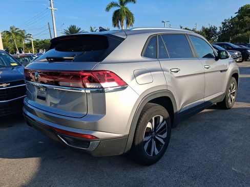 Used 2024 Volkswagen Atlas Cross Sport SE FWD image 10