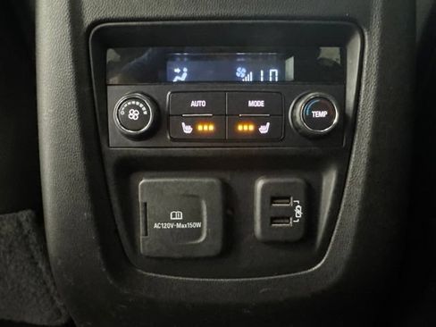 Used 2023 Buick Enclave Avenir AWD/4WD image 29
