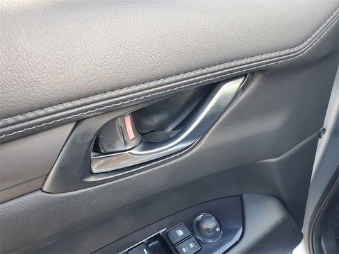 Used 2020 MAZDA CX-5 Touring image 20