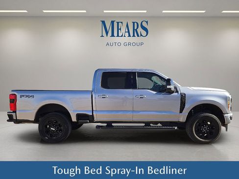 Used 2024 Ford F250 Lariat w/ Black Appearance Package image 7