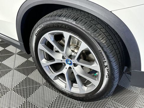 Used 2023 BMW X5 xDrive45e w/ Climate Comfort Package image 39