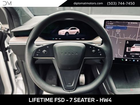 Used 2025 Tesla Model X AWD/4WD image 32