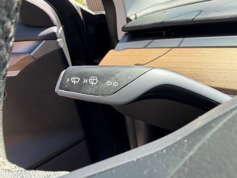 Used 2022 Tesla Model 3 Long Range AWD/4WD image 10