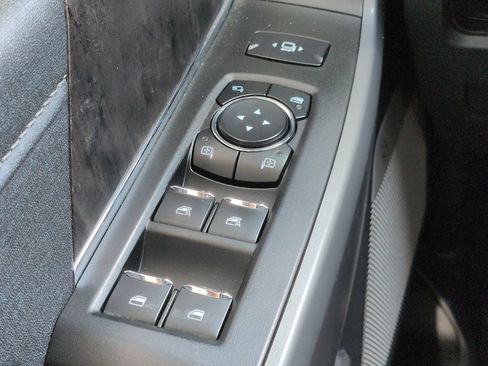 Used 2024 Ford F250 Lariat w/ Black Appearance Package AWD/4WD image 25