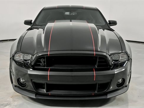 Used 2013 Ford Mustang Shelby GT500 RWD image 5