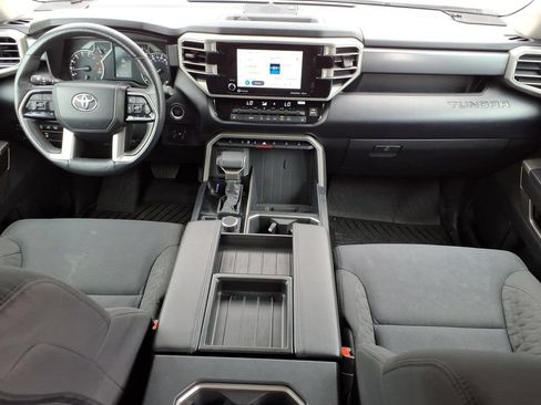 Used 2022 Toyota Tundra SR5 AWD/4WD image 17