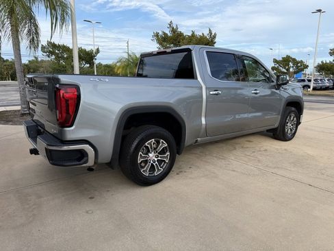 Used 2025 GMC Sierra 1500 SLT image 4