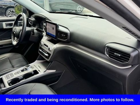 Used 2023 Ford Explorer XLT w/ Equipment Group 202A RWD image 19