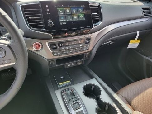 Used 2024 Honda Passport EX-L image 36