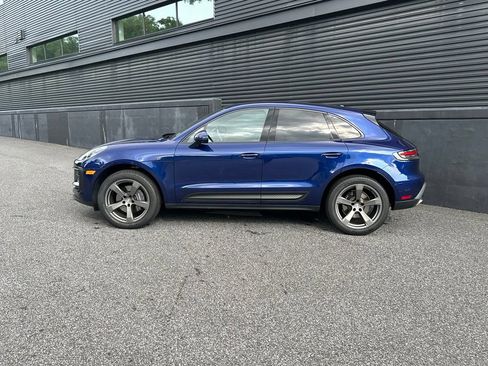 Certified 2026 Porsche Macan AWD/4WD image 3