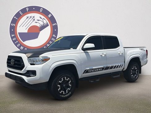 Used 2020 Toyota Tacoma SR w/ SR Convenience Package RWD image 2