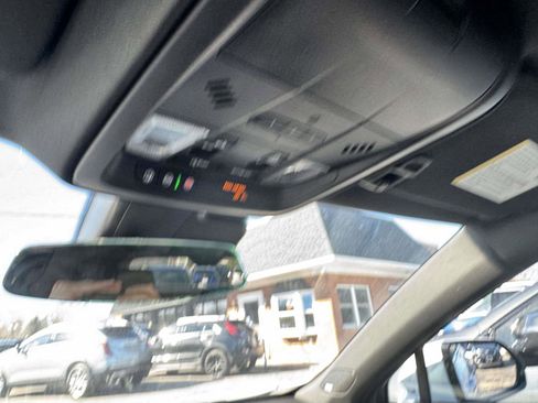 Certified 2022 Cadillac XT4 Luxury w/ Cold Weather Package image 11