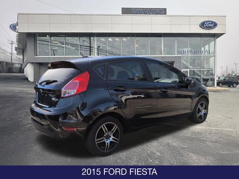 Used 2015 Ford Fiesta SE image 3