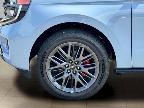 New 2025 Ford Expedition Platinum w/ Stealth Performance Package image 43