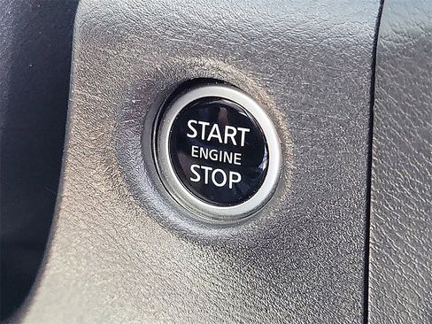 Used 2023 Nissan Frontier Pro-X w/ Tow Package image 7