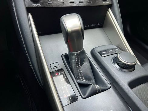 Used 2018 Lexus IS 300 image 50