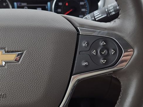 Used 2018 Chevrolet Traverse Premier w/ Driver Confidence II Package FWD image 30