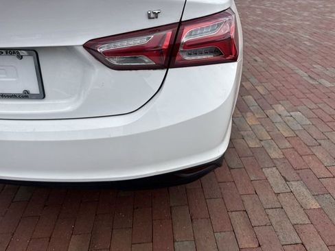 Used 2022 Chevrolet Malibu LT image 12