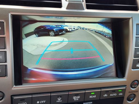 Used 2015 Lexus GX 460 image 30