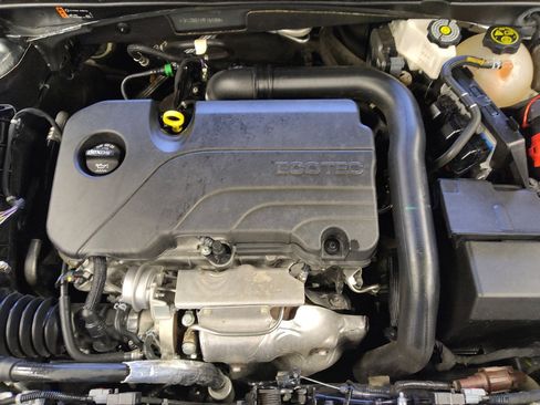 Used 2024 Chevrolet Malibu LT FWD image 30