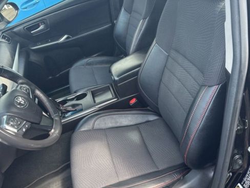 Used 2017 Toyota Camry SE FWD image 3