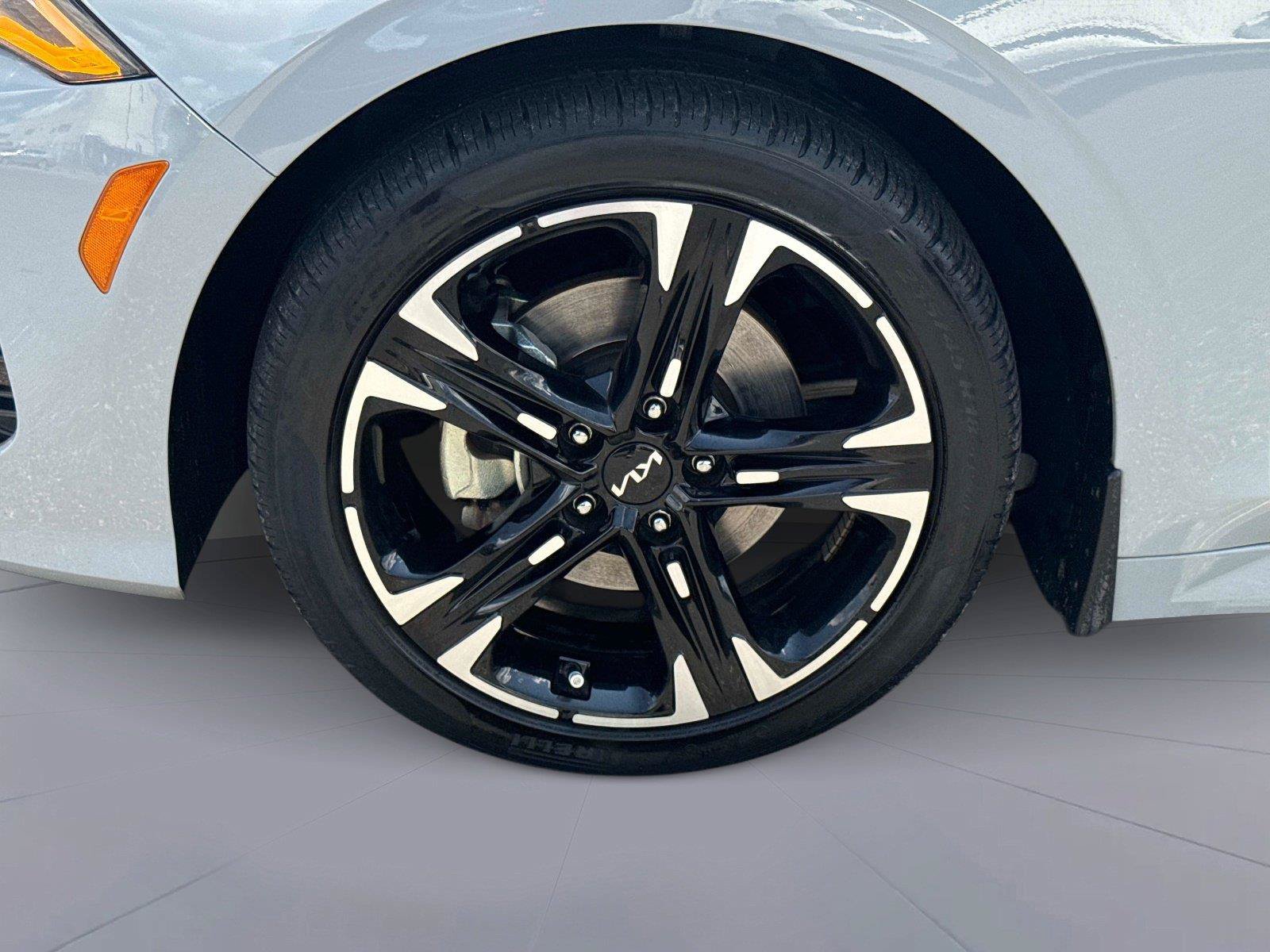 Used 2023 Kia K5 GT-Line w/ GT-Line Premium Package FWD image 11