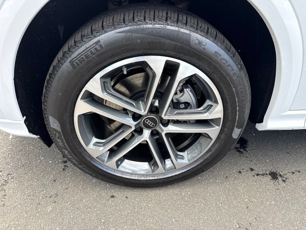New 2026 Audi Q5 Premium AWD/4WD image 10