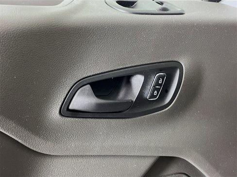 New 2025 Ford Transit 250 148 Medium Roof image 19