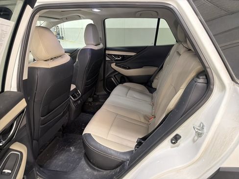 Used 2025 Subaru Outback Limited AWD/4WD image 8