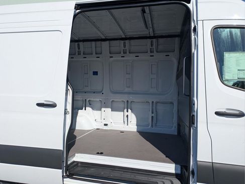 New 2026 Mercedes-Benz Sprinter 2500 image 9