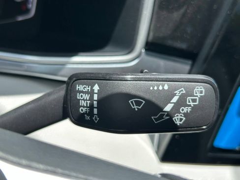 New 2026 Volkswagen Taos SEL AWD/4WD image 30