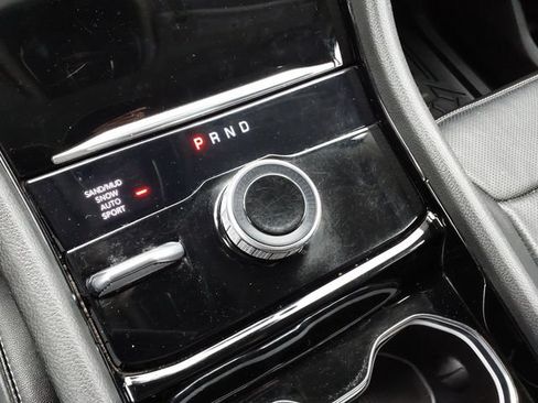 Used 2023 Jeep Grand Cherokee Limited w/ Luxury Tech Group II AWD/4WD image 18