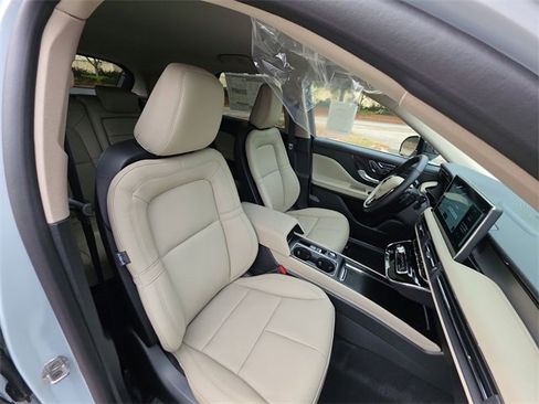 New 2026 Lincoln Corsair Premiere image 27