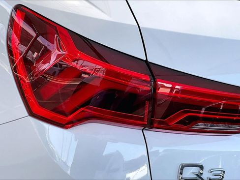 Used 2023 Audi Q3 2.0T Premium w/ Convenience Package image 29