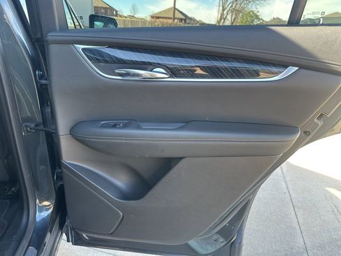 Used 2020 Cadillac XT6 Premium Luxury image 46