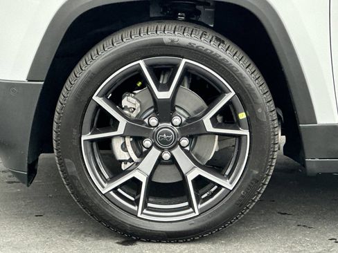 New 2026 Jeep Cherokee Overland w/ Trailer Tow Group AWD/4WD image 25