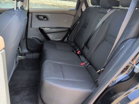 Used 2023 Nissan Rogue S AWD/4WD image 18