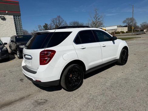 Used 2017 Chevrolet Equinox LT image 17