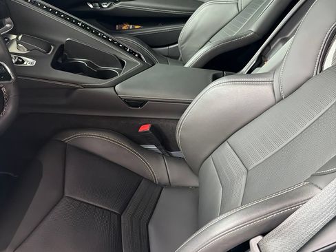 Used 2024 Chevrolet Corvette Stingray Premium Cpe w/ Battery Protection Package RWD image 4