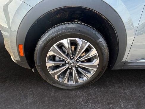 Used 2025 Buick Envision Preferred image 14