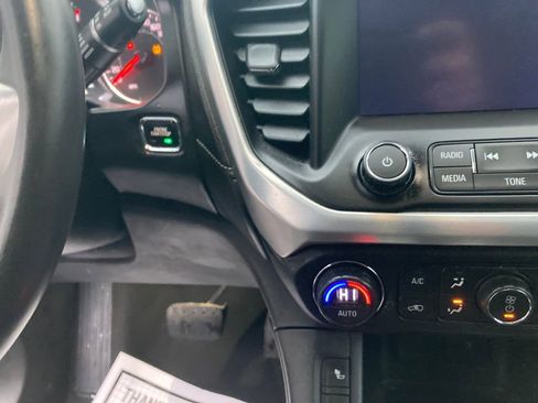 Used 2017 GMC Acadia SLT image 21