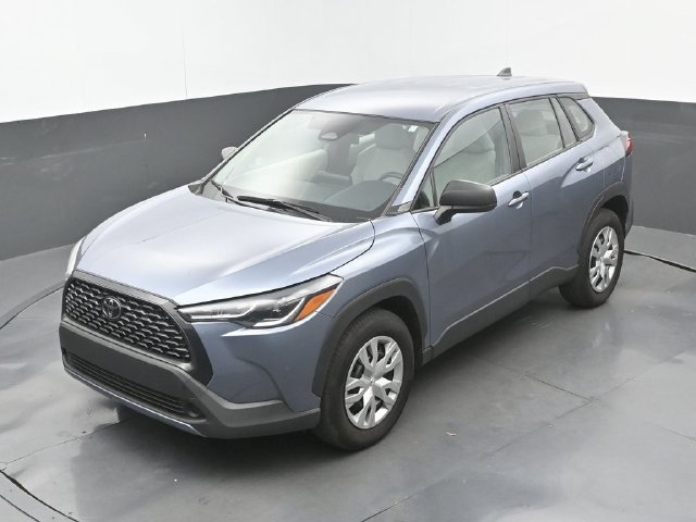 Used 2025 Toyota Corolla Cross L FWD image 16