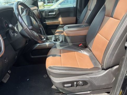 Used 2022 Chevrolet Silverado 1500 High Country w/ Technology Package image 10