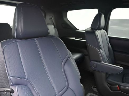 New 2026 INFINITI QX80 4WD image 38