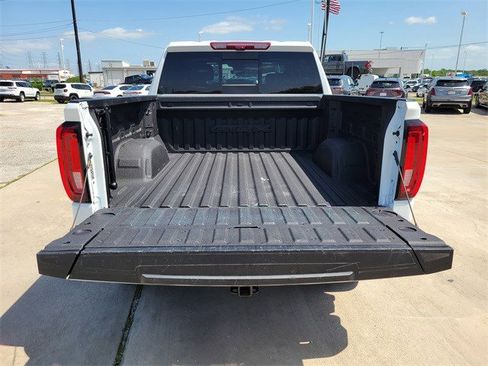 Used 2024 GMC Sierra 1500 AT4X image 28